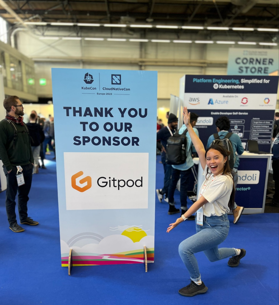 Pauline showing off Gitpod at KubeCon