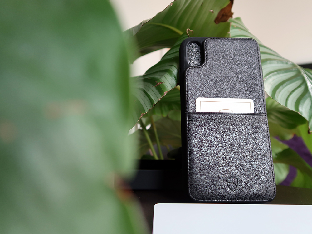 Vaultskin wallet case is incredibly strong!
